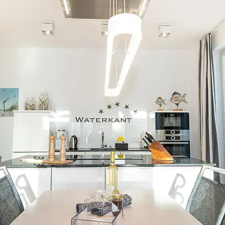 First Waterkantsuite דירה Sellin (Rugen)