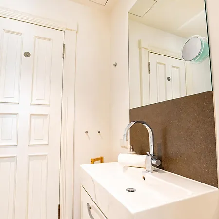 First Waterkantsuite Apartamento *